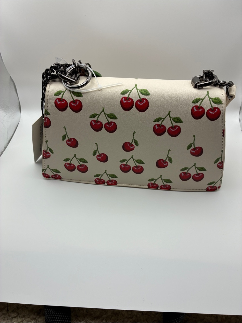 🎉🎉🎉Steve Madden Cream Crossbody Bag with Red Cherry Print - Picture 5 of 7